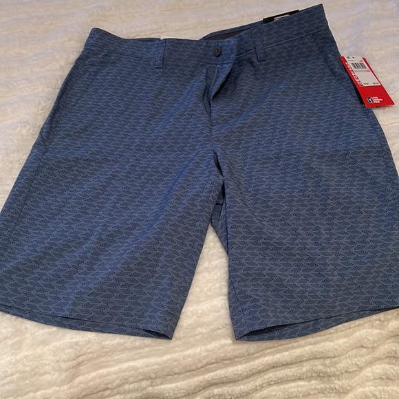 Mens PGA Tour Shorts Blue Size 32 - Picture 2 of 8